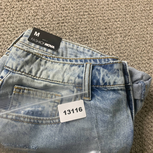 Fashion Nova Womens Shorts Size Medium Blue Medium Wash Denim Aquamarine NWT - Picture 11 of 11